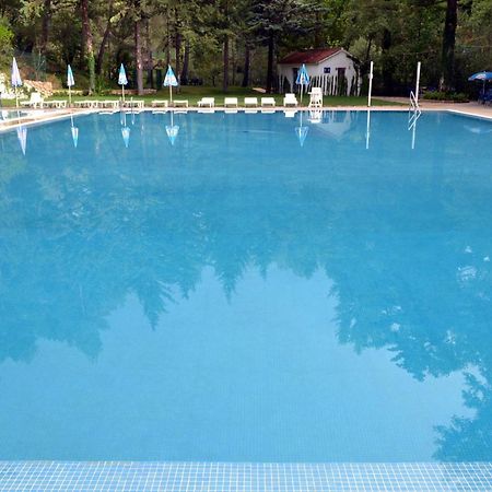 Balneario De Tus Hotel Йесте Екстериор снимка