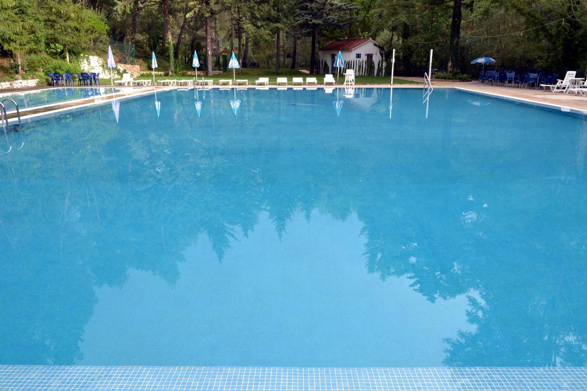 Balneario De Tus Hotel Йесте Екстериор снимка