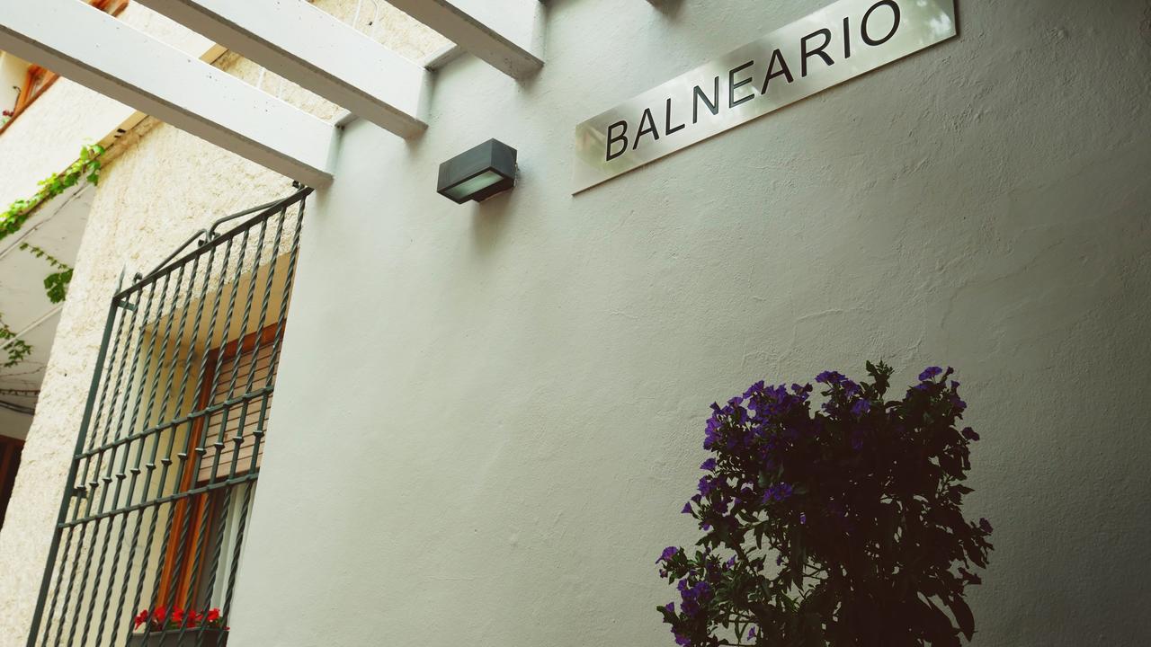 Balneario De Tus Hotel Йесте Екстериор снимка
